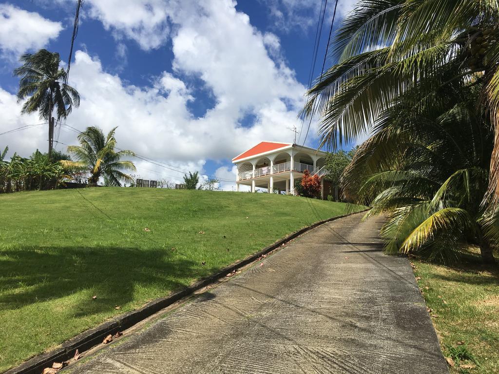 La Colline Business & Tourisme Le Lamentin Exterior foto